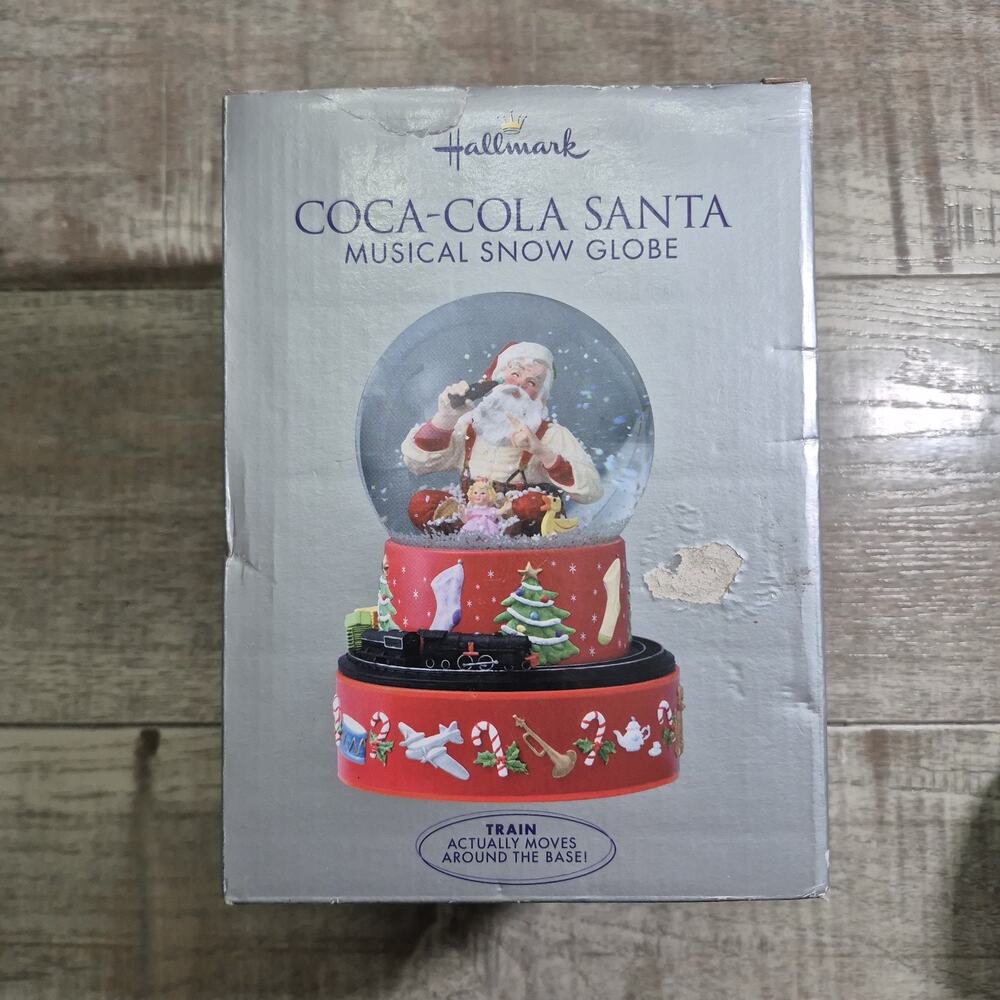 2001 Hallmark Coca-Cola Santa Musical Snow Globe With Moving Train NOB Christmas